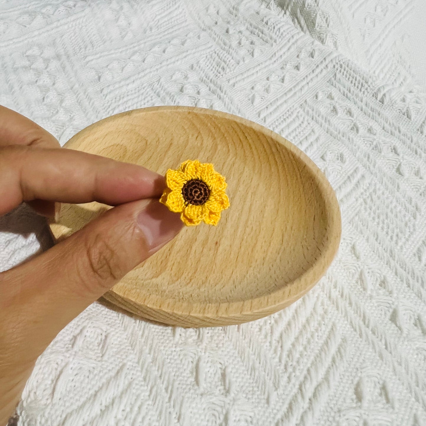 micro crochet sunflower ring brown
