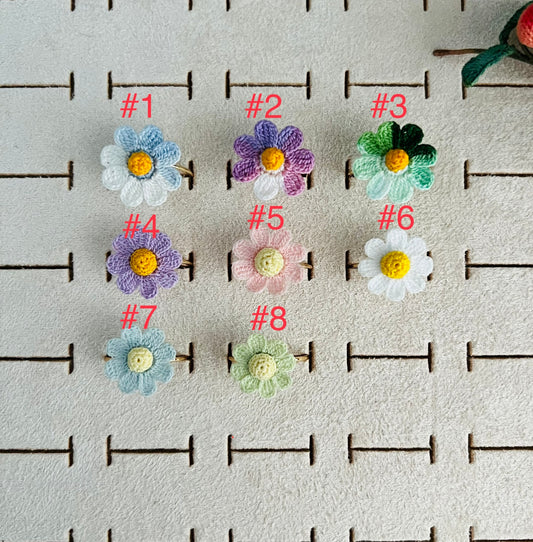 Micro Crochet Daisies Rings